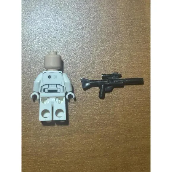 LEGO Star Wars First Order Stormtrooper (sw0905) Set 75245 - Picture 2 of 4